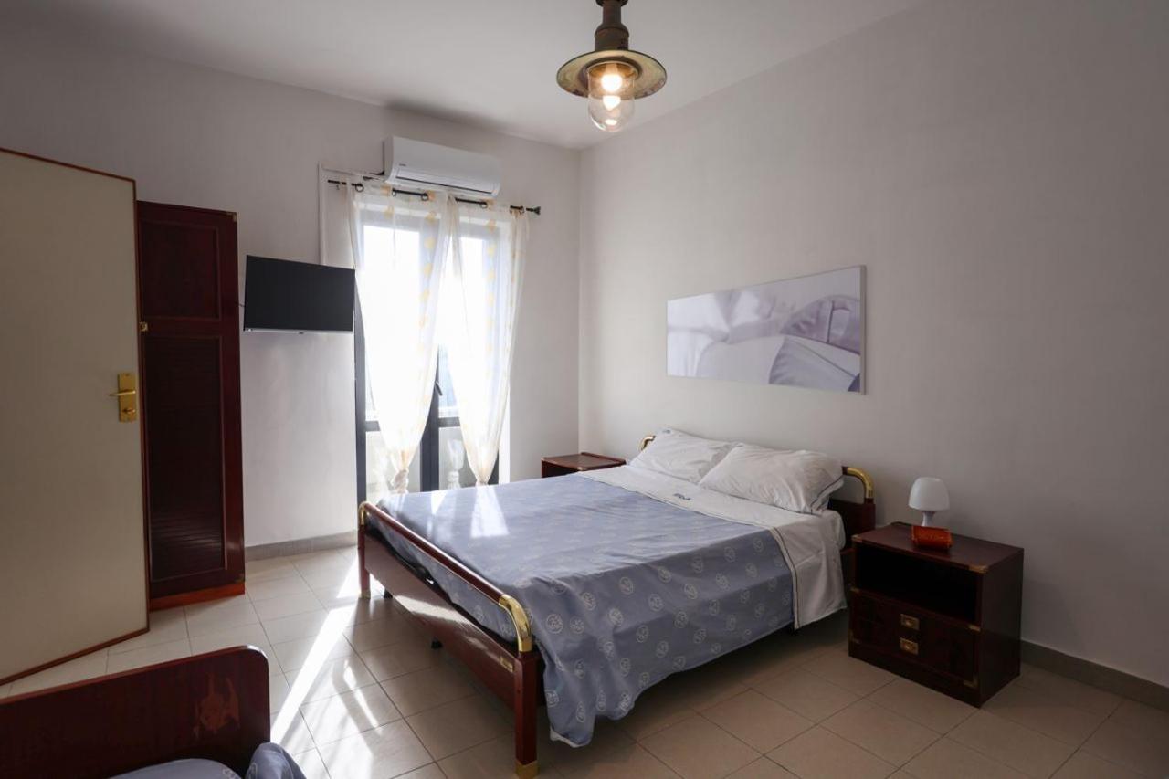 Hotel Barracuda فركاتشورو المظهر الخارجي الصورة